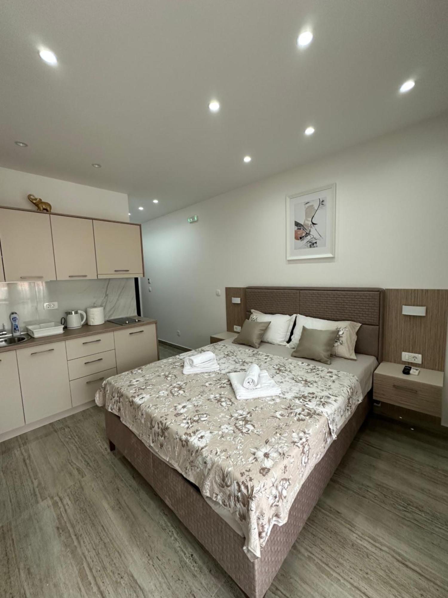As Apartmani Budva Luaran gambar