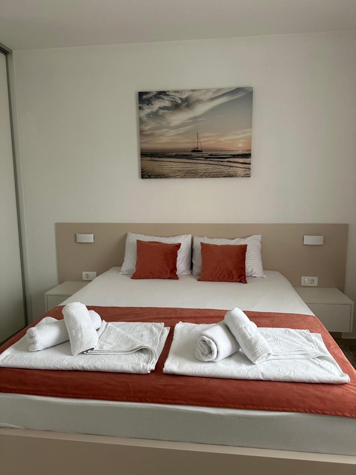 As Apartmani Budva Luaran gambar