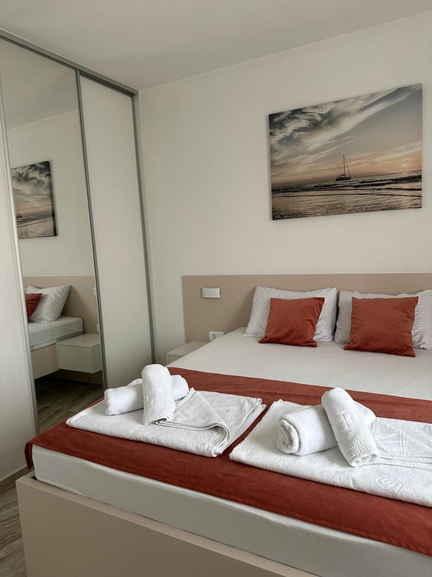 As Apartmani Budva Luaran gambar