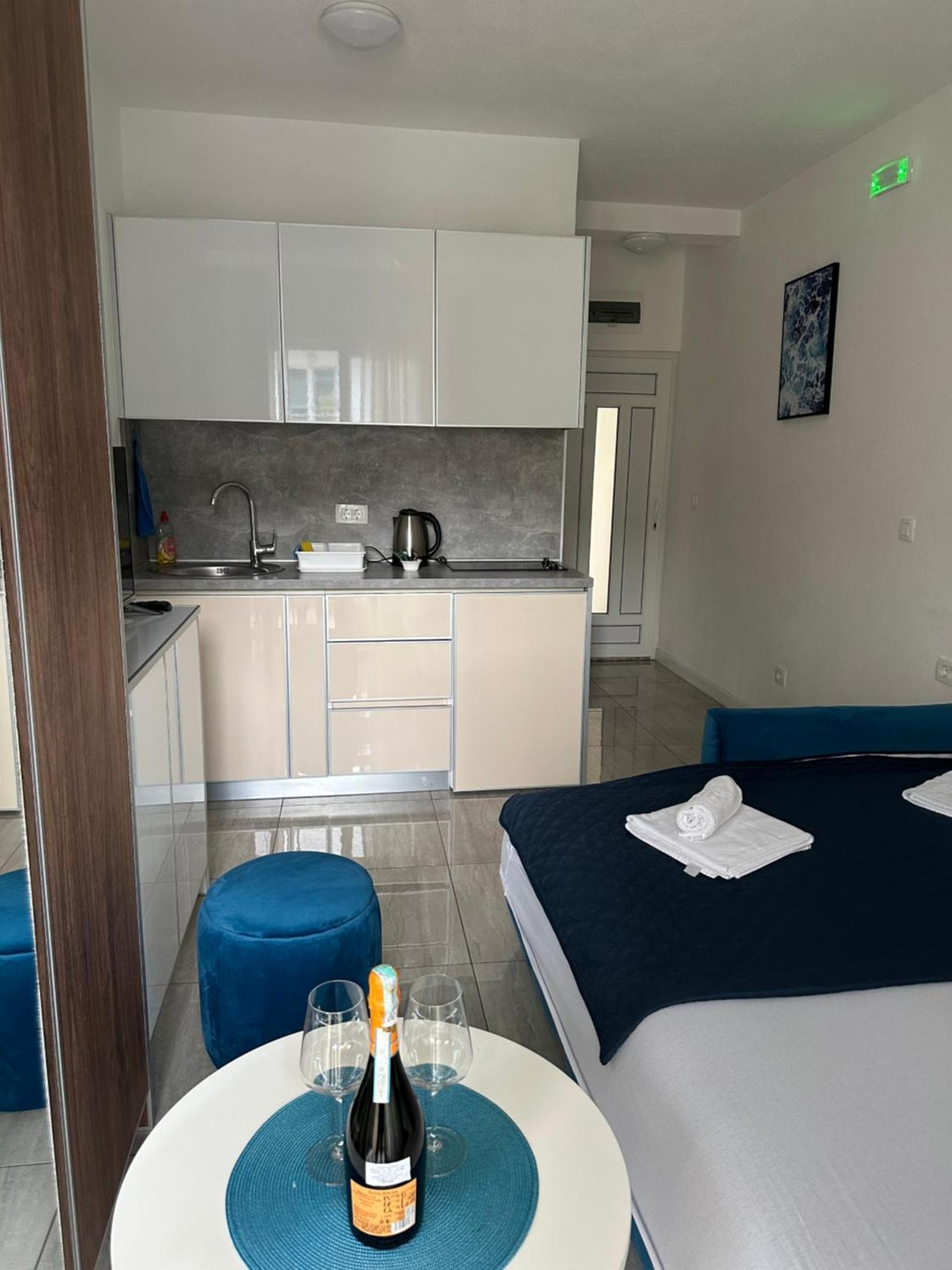As Apartmani Budva Luaran gambar