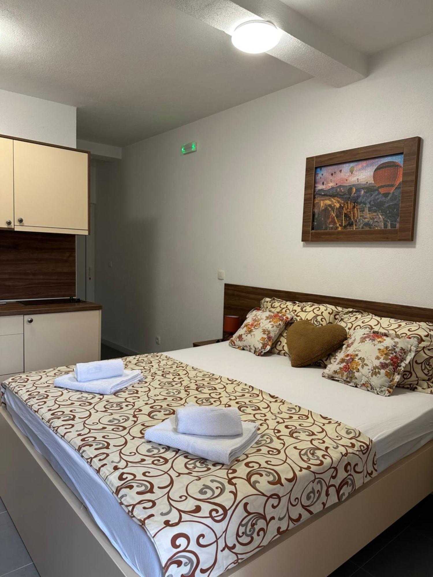 As Apartmani Budva Luaran gambar