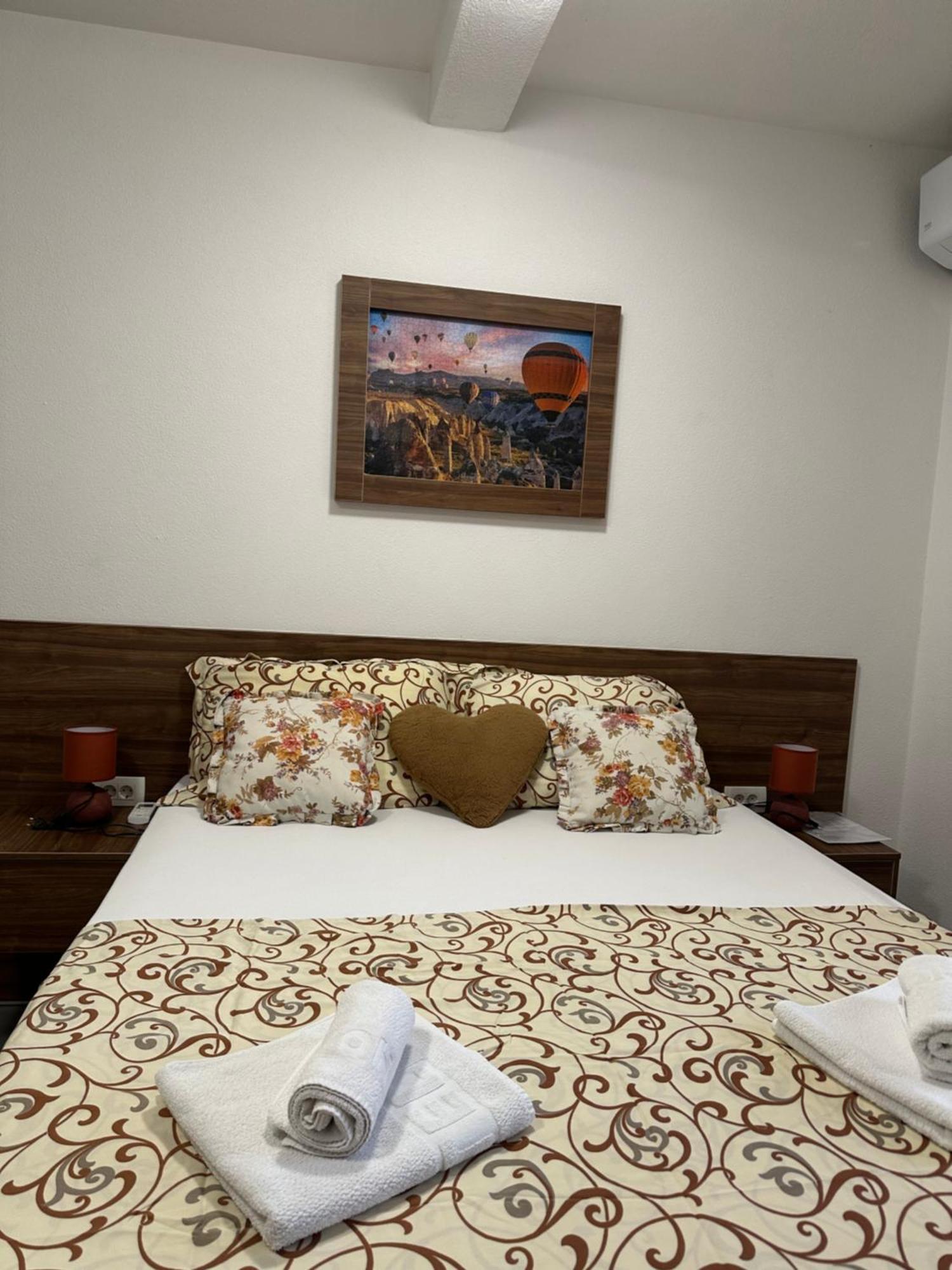 As Apartmani Budva Luaran gambar