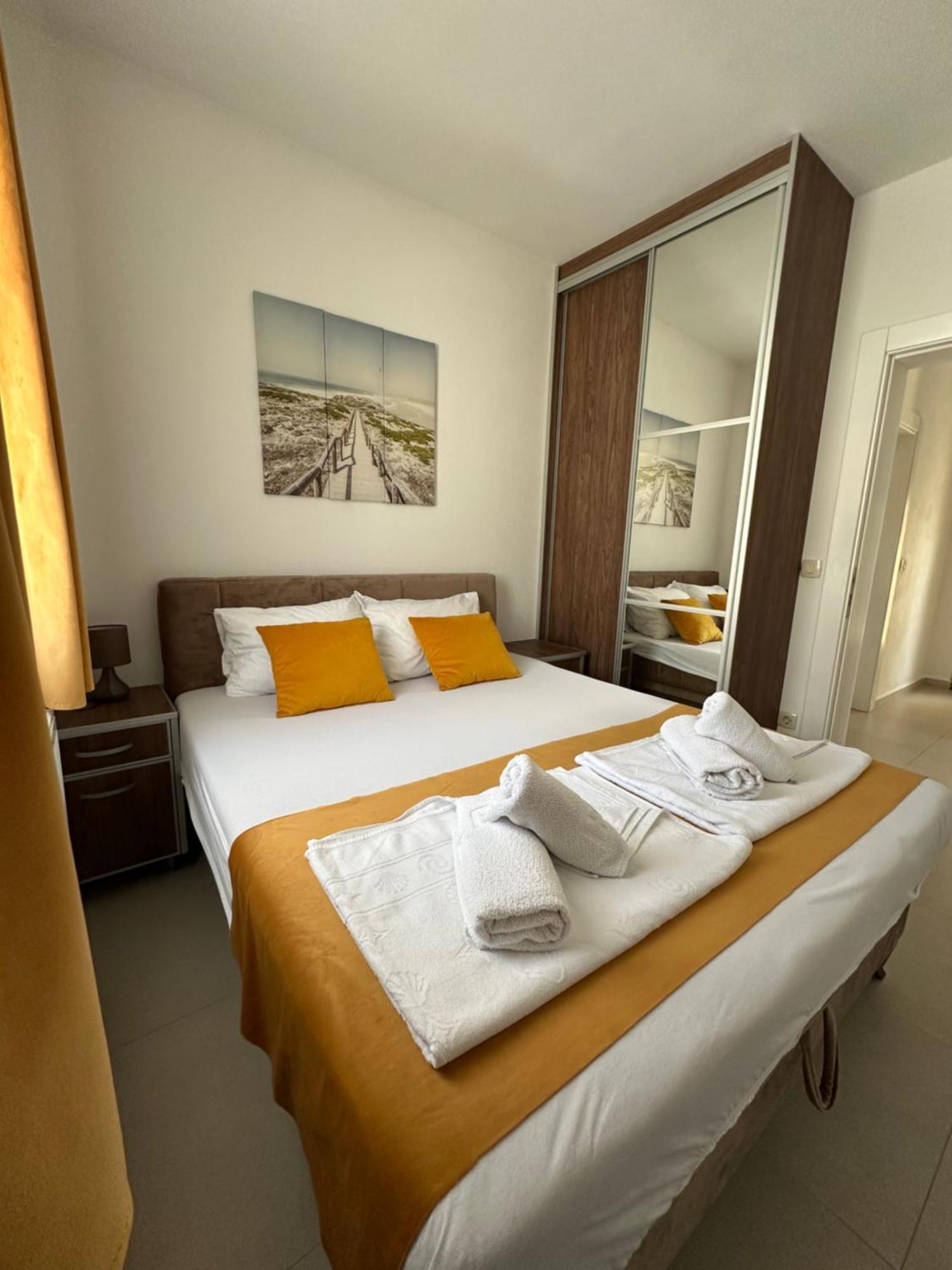 As Apartmani Budva Luaran gambar