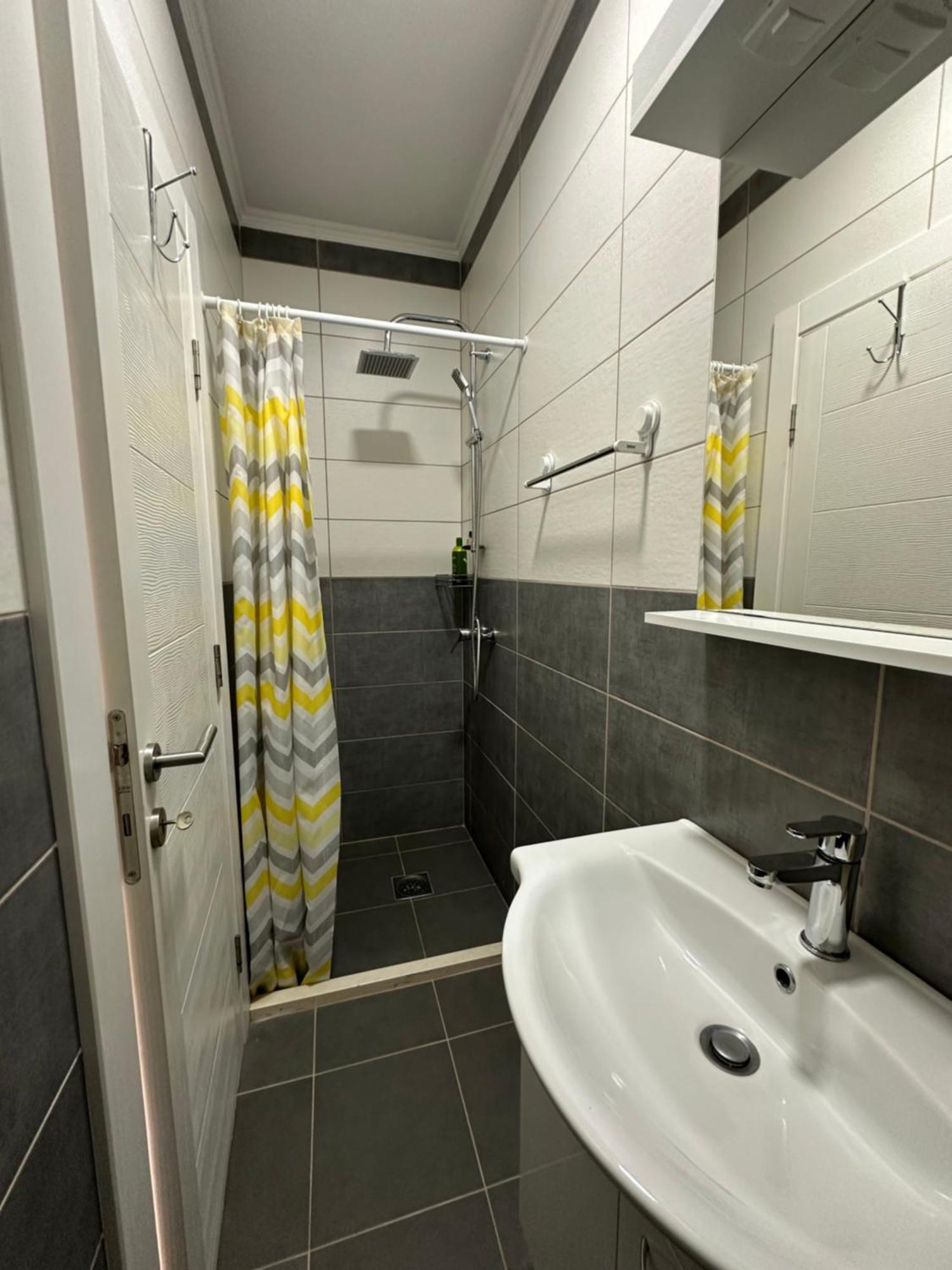 As Apartmani Budva Luaran gambar